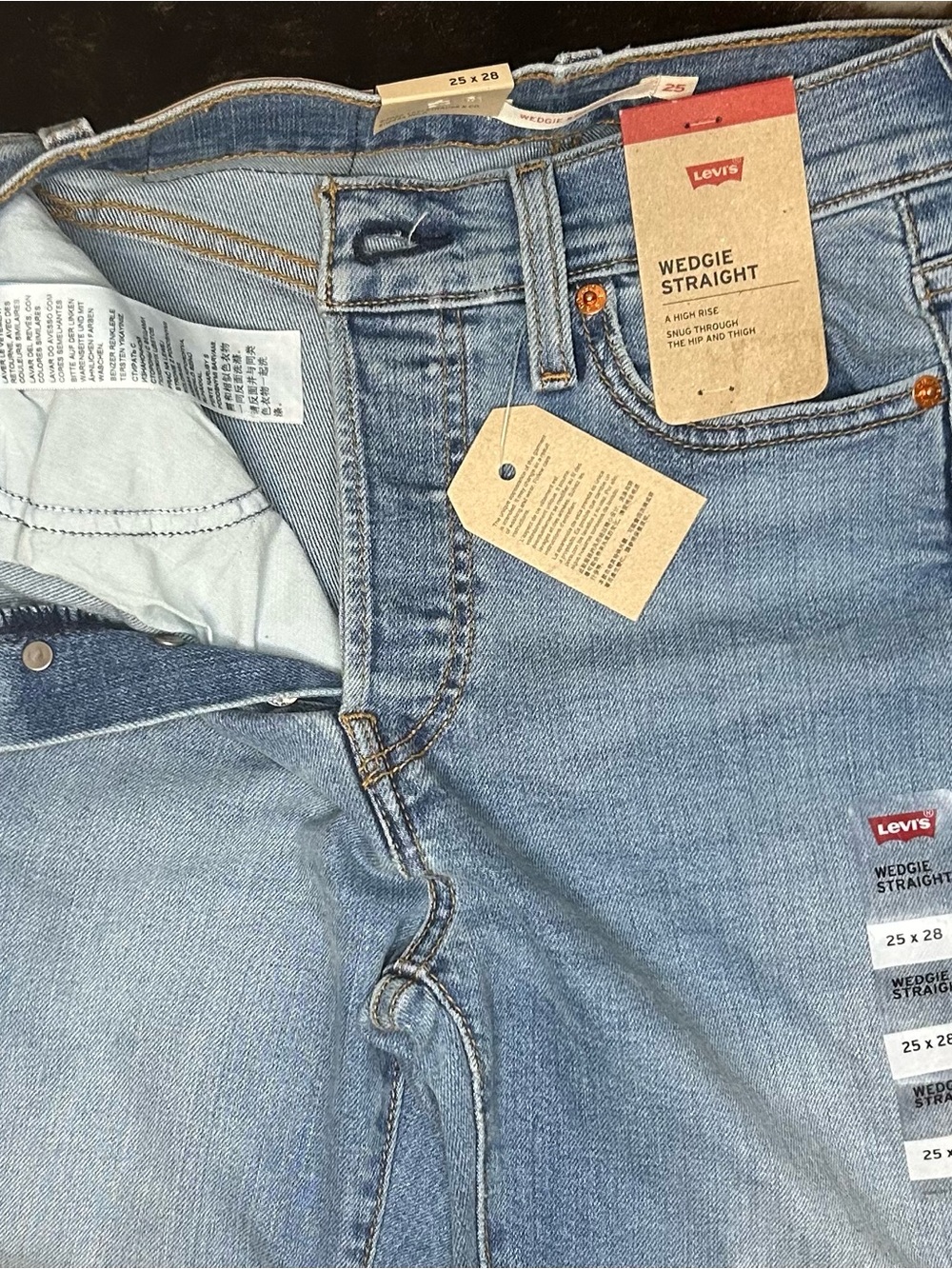 Levi's Women's Wedge Straight Jeans - High Waisted -Light Wash Blue - Picture 2 of 11
